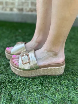 Lulah Flatform Sandals- Gold